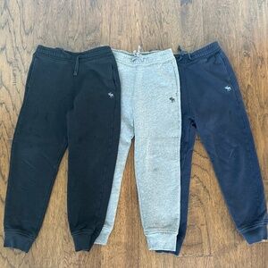 Abercrombie Kids boys essentials joggers in size 7/8